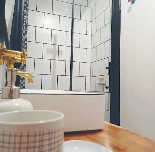 Erizana Байона